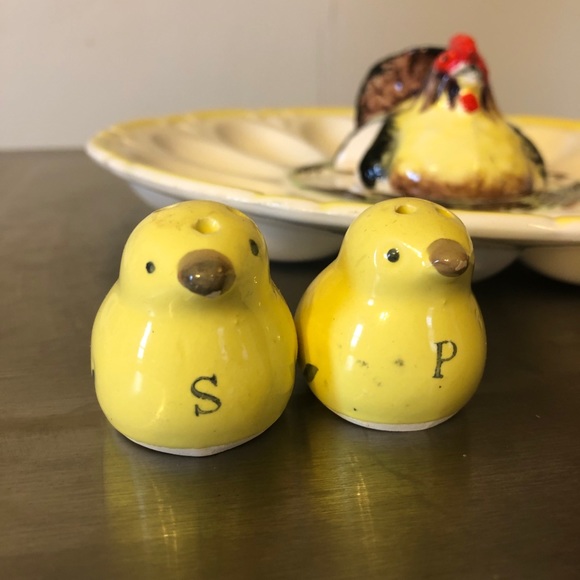 Egg plate: chicken with S&P shakers Japan ceramic - Picture 2 of 10